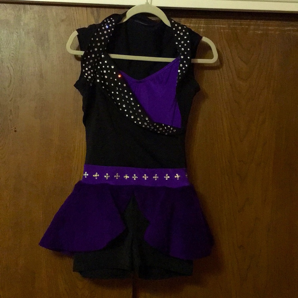 Girl’s dance costume